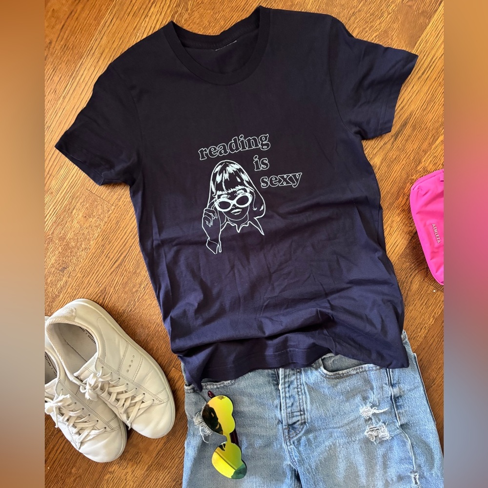 Portland artisan EUC navy blue women’s L “Reading is Sexy” graphic tee - FITS S